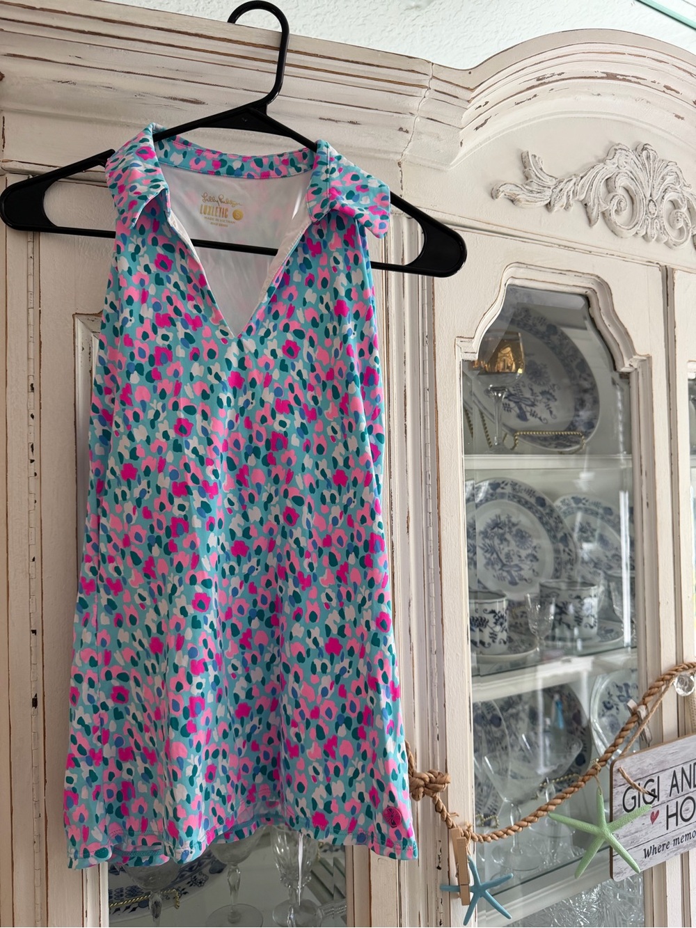 Lilly Pulitzer Sleeveless Collared Tank in Aqua, Pink & Teal Dot Print
